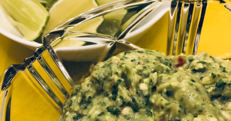 Easy Authentic Guacamole